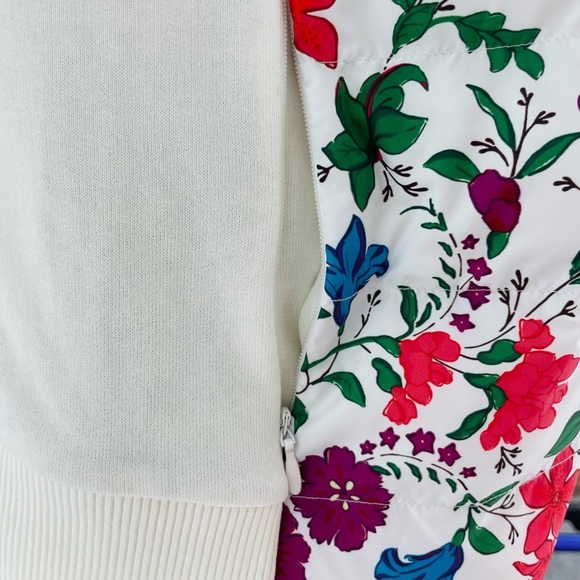 New authentic Escada set of matching jacket and pants. Soft cotton Streetwear. - Picture 12 of 15